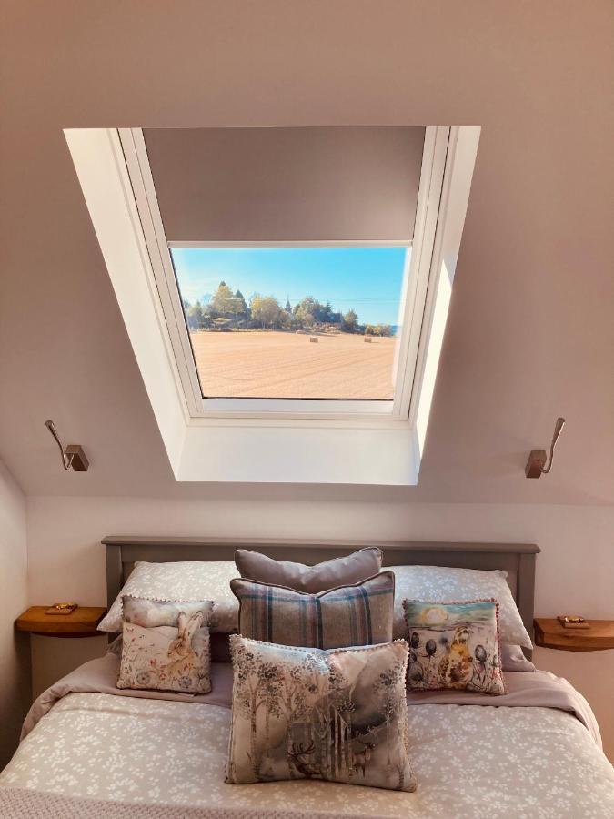 'Wardlaw View' Luxury Studio Apartment With Stunning View Kirkhill Εξωτερικό φωτογραφία